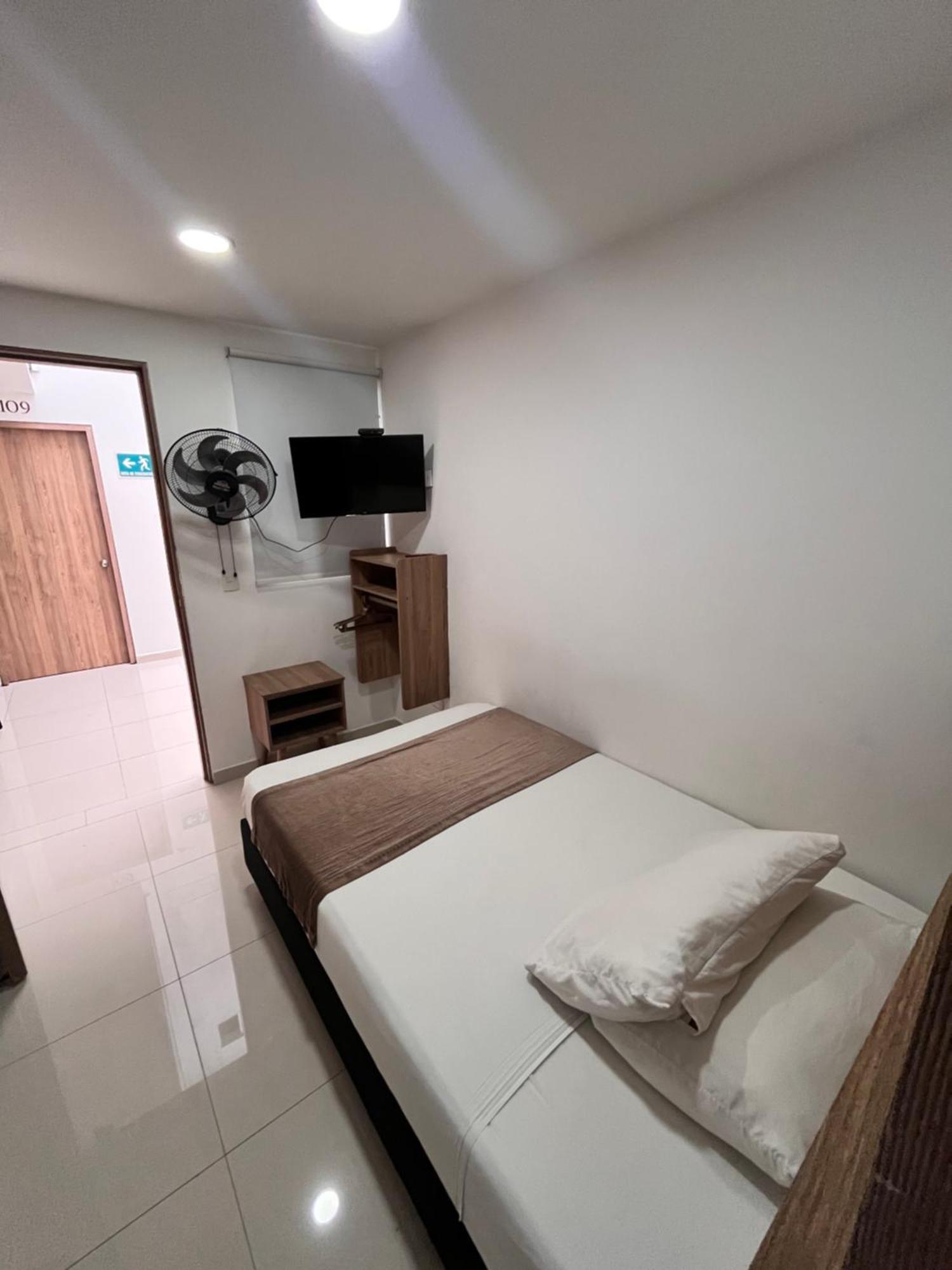 Hotel Sie7E Medellin Bagian luar foto
