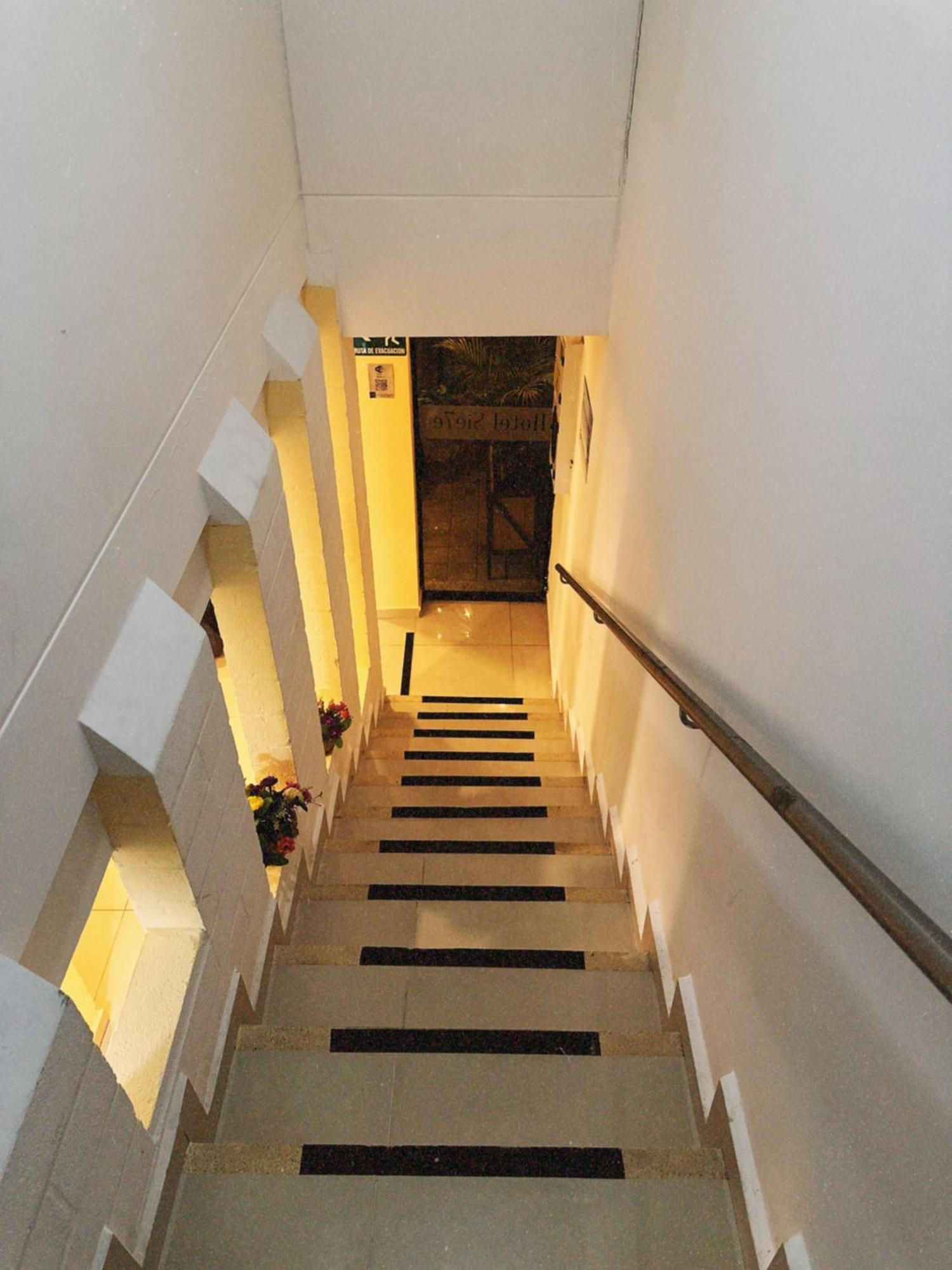 Hotel Sie7E Medellin Bagian luar foto