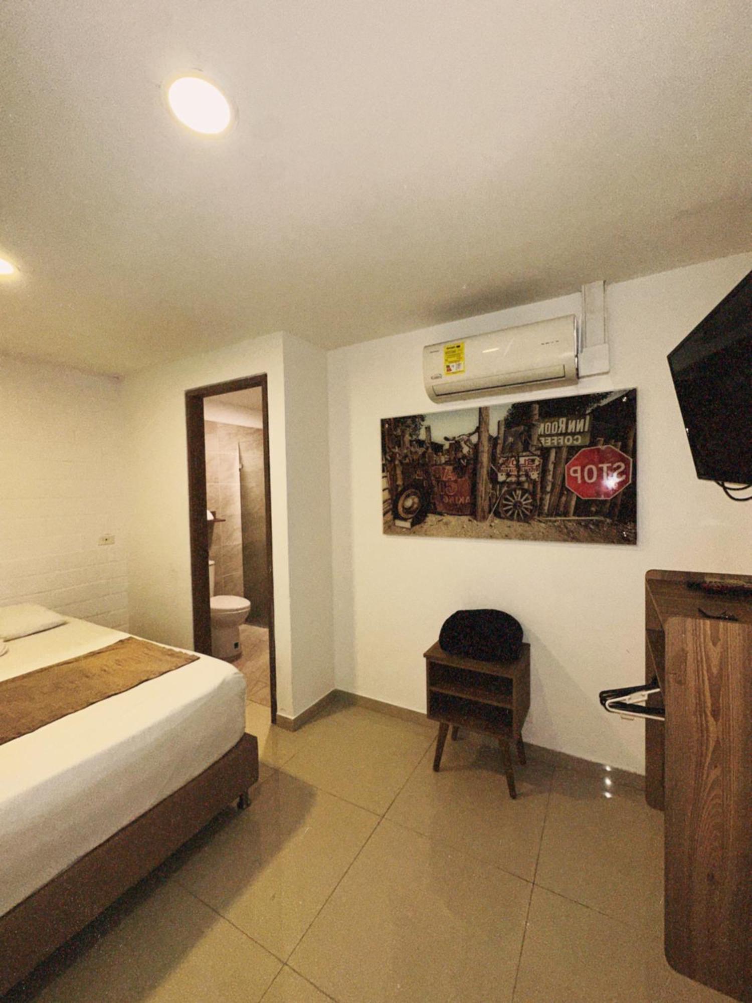 Hotel Sie7E Medellin Bagian luar foto